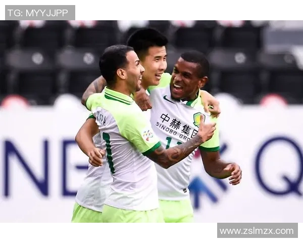 北京国安与上海东亚激战正酣谁将赢得这场中超巅峰对决 北京国安与上海东亚激战正酣谁将赢得这场中超巅峰对决