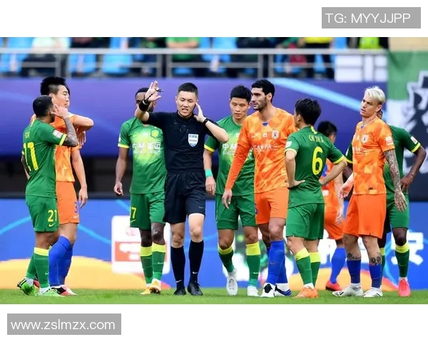 卓尔队与乌怒队激战正酣谁能在这场较量中笑到最后