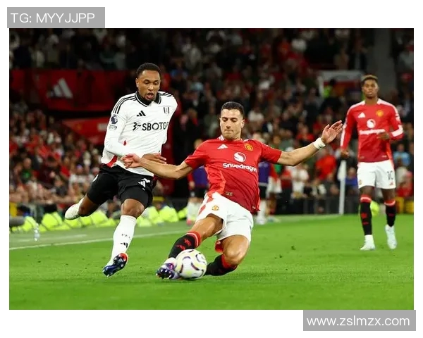 曼联与利物浦下半场激战回顾双方精彩表现与战术较量分析